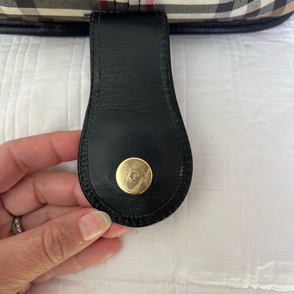 Burberry purse - Picture 3 of 7